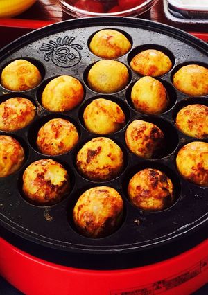 子供も大好き！外カリ中トロタコ焼き-レシピのメイン写真