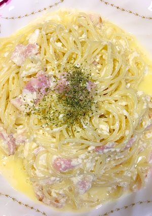 簡単なチーズたっぷりのカルボナーラ-レシピのメイン写真