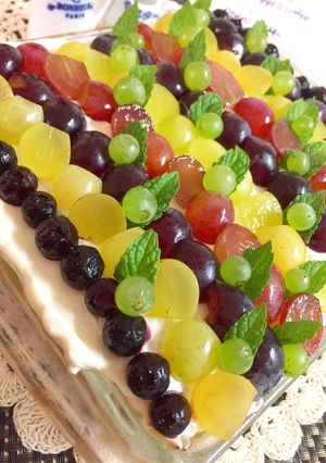 ヨーグルトクリームで葡萄のスコップケーキ-レシピのメイン写真