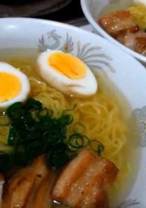 鶏がらスープとって、塩ラーメン（圧力鍋）-レシピのメイン写真
