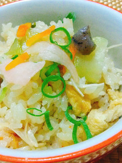 【龍愛】おでんの素で炊き込みご飯-レシピのメイン写真