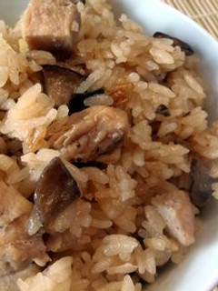 海外生活*鶏肉とキノコの炊き込みごはん-レシピのメイン写真