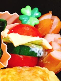 お弁当の隙間に!簡単プチトマトバーガー-レシピのメイン写真