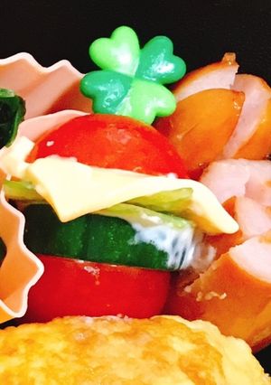 お弁当の隙間に！簡単プチトマトバーガー-レシピのメイン写真