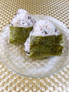 16穀米のおにぎり(*^^)v-レシピのメイン写真