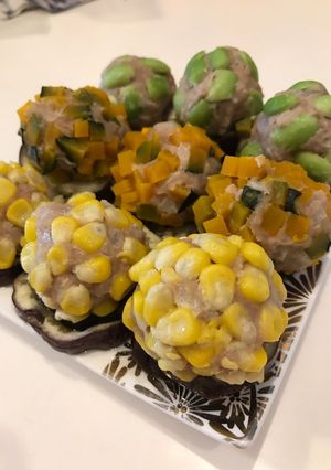 夏野菜でカラフル☆レンジシュウマイ-レシピのメイン写真