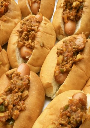 アウトドアでカレーチリホットドック-レシピのメイン写真