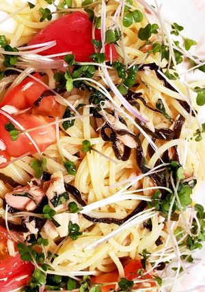 麺つゆでトマトとツナと塩昆布の冷製パスタ-レシピのメイン写真