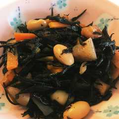 รูปของ 我が家のひじきの煮物♡