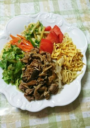我が家の冷やし中華☆豚肉きのこ炒めのせ~-レシピのメイン写真