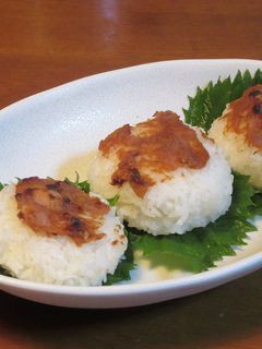 【 梅干し味噌焼きおにぎり 〗-レシピのメイン写真
