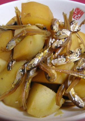 炊飯器で♪じゃがいもと煮干、昆布の煮物-レシピのメイン写真