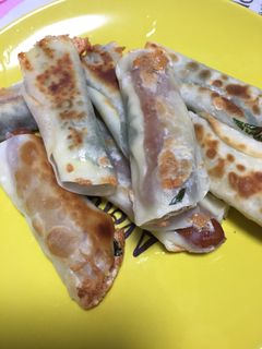 少し余った餃子の皮で!簡単ウインナー巻き-レシピのメイン写真