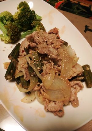 豚肉と玉ねぎの塩レモン+にんにく炒め-レシピのメイン写真