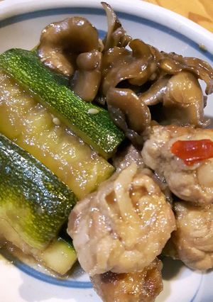 ズッキーニと豚こま切れ肉団子の煮物。-レシピのメイン写真