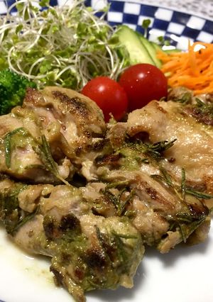 簡単！ローズマリーとバジルのチキンソテー-レシピのメイン写真
