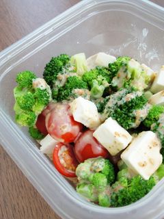 レンジで、ブロッコリーの胡麻ドレサラダ-レシピのメイン写真