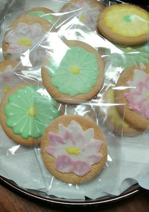 蓮のアイシングクッキー-レシピのメイン写真