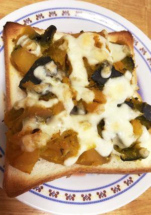 ほっこり甘うま☆かぼちゃ煮チーズトースト-レシピのメイン写真
