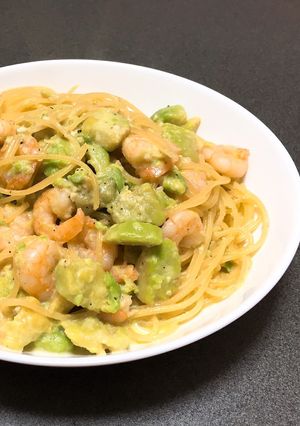 濃厚✤えびとアボカドのクリームパスタ-レシピのメイン写真