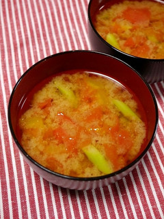 簡単!アスパラトマトのお味噌汁-レシピのメイン写真