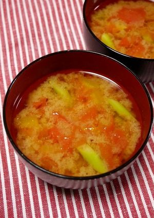 簡単！アスパラトマトのお味噌汁-レシピのメイン写真