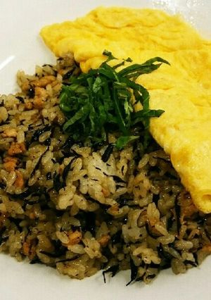 ひじきたっぷり卵のっけ炒飯-レシピのメイン写真