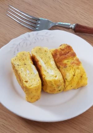 ほわほわ❤チーズ香るオムレツ風卵焼き-レシピのメイン写真