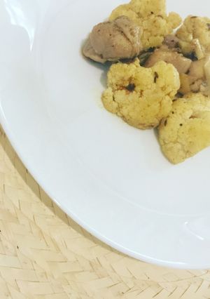 カリフラワーと鶏肉のカレー粉炒めうますぎ-レシピのメイン写真