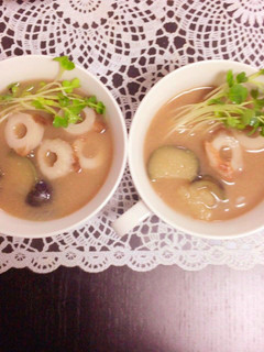玉葱と茄子とちくわのお味噌汁♡-レシピのメイン写真