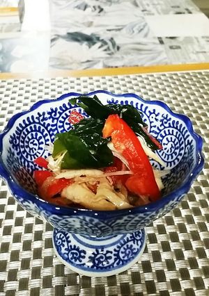 チキンとパプリカとワカメの和え物-レシピのメイン写真