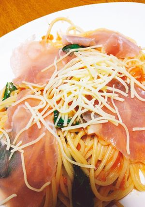 生ハムとトマトソースパスタ-レシピのメイン写真