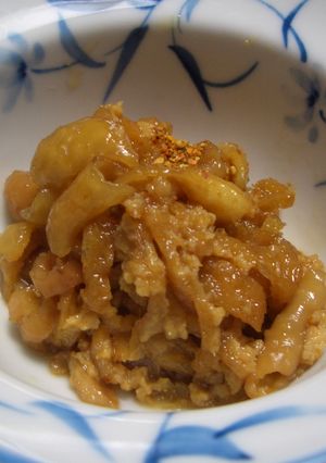 お弁当のおかずに最適　鶏皮と揚げの甘辛煮-レシピのメイン写真
