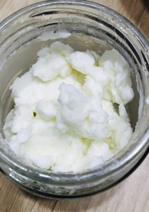 大量に余っちゃった生クリームで生バター☆-レシピのメイン写真