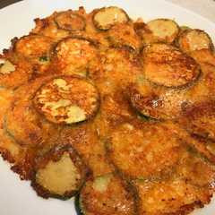 รูปของ フライパンで❤️ズッキーニのチーズ焼き
