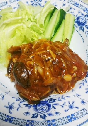 トマト缶なし!きのこ煮込みハンバーグ☆-レシピのメイン写真