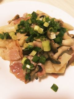 山芋とベーコンときのこのバター醤油炒め-レシピのメイン写真