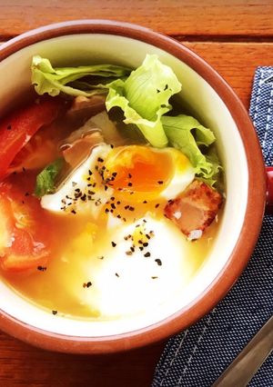 朝食に！ポーチドエッグ入りBLTスープ-レシピのメイン写真