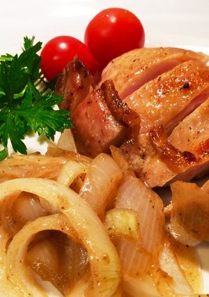 簡単！桃の果汁で鶏肉を焼く-レシピのメイン写真