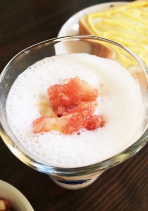 甘酒苦手な方〜必見です♡フルーツ甘酒牛乳-レシピのメイン写真