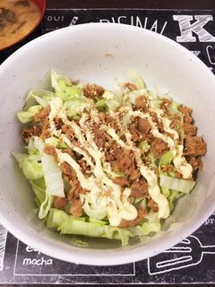 ツナそぼろのサラダ丼-レシピのメイン写真