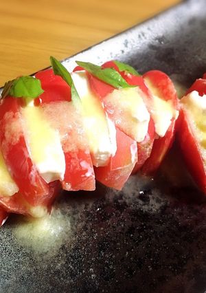 トマトクリームチーズ～玉葱ドレッシングで-レシピのメイン写真