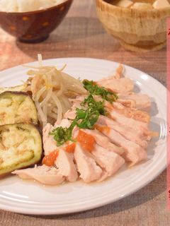時短簡単♪レンジ蒸し鶏と温野菜の梅肉ダレ-レシピのメイン写真