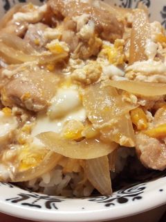 フライパンでこんがり炒め親子丼-レシピのメイン写真
