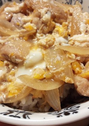 フライパンでこんがり炒め親子丼-レシピのメイン写真