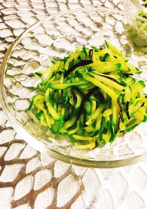 5分で簡単♪きゅうりと塩昆布のサラダ-レシピのメイン写真