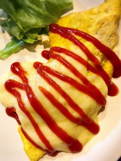 納豆オムレツにとろとろチーズかけちゃった-レシピのメイン写真