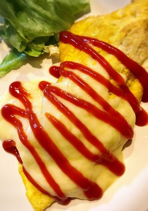 納豆オムレツにとろとろチーズかけちゃった-レシピのメイン写真