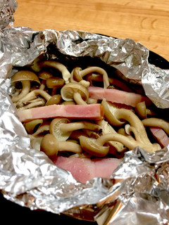 香り広がる♪しめじとベーコンのホイル焼き-レシピのメイン写真