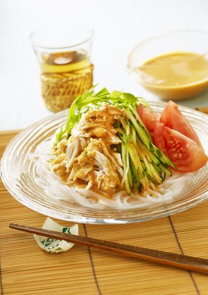 たっぷりごまだれの棒棒鶏サラダ麺-レシピのメイン写真